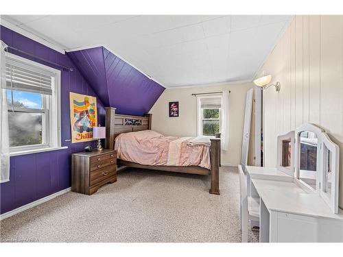 324 Church Street, Napanee, ON - Indoor Photo Showing Bedroom