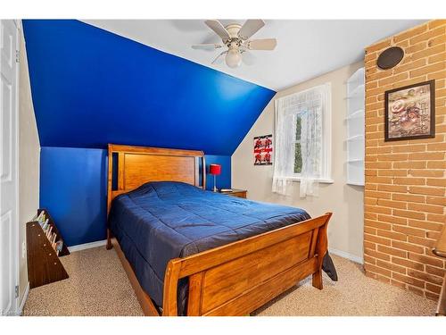 324 Church Street, Napanee, ON - Indoor Photo Showing Bedroom