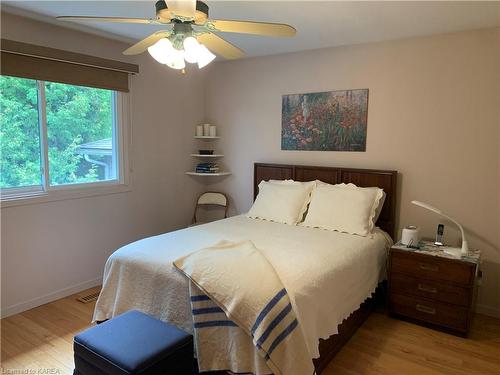 832 Allum Avenue, Kingston, ON - Indoor Photo Showing Bedroom