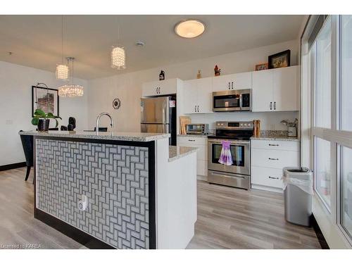 308-130 Water Street Street, Gananoque, ON - Indoor Photo Showing Kitchen