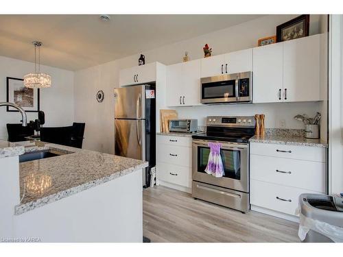 308-130 Water Street Street, Gananoque, ON - Indoor Photo Showing Kitchen