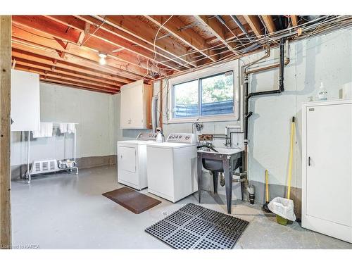 273 Roger Road, Ottawa, ON - Indoor Photo Showing Laundry Room