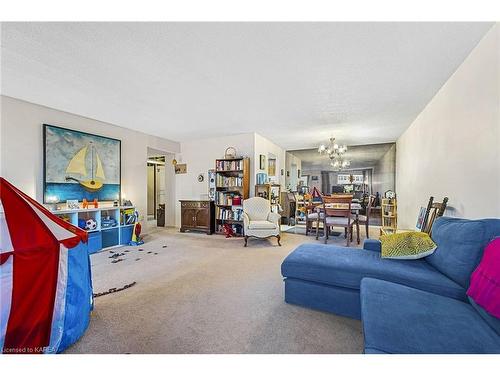 309-165 Ontario Street, Kingston, ON - Indoor Photo Showing Living Room