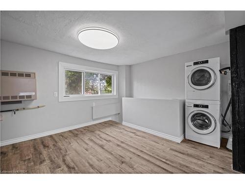 149 Charles Street, Kingston, ON - Indoor Photo Showing Laundry Room