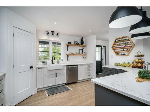 859 Gunter Settlement Road, Quinte West, ON - Indoor Photo Showing Kitchen