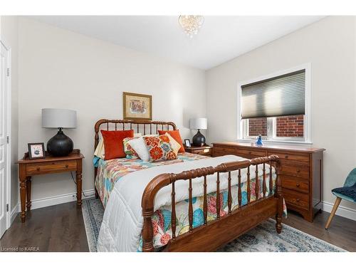 189 Pauline Tom Avenue, Kingston, ON - Indoor Photo Showing Bedroom