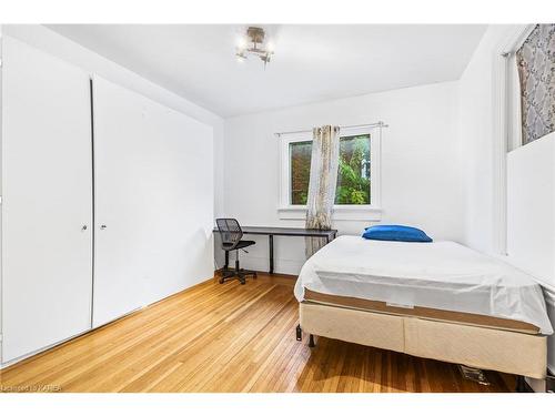 412 Victoria Street, Kingston, ON - Indoor Photo Showing Bedroom