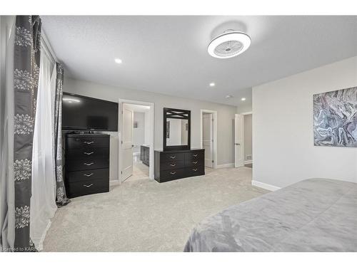 815 Riverview Way, Kingston, ON - Indoor Photo Showing Bedroom