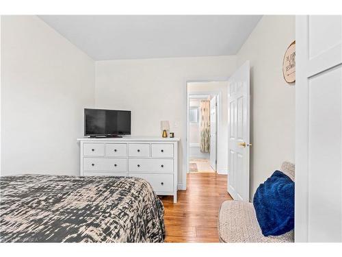 329 Arrowhead Place, Kingston, ON - Indoor Photo Showing Bedroom