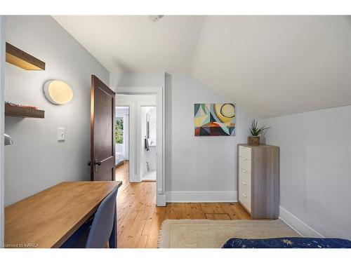 172 Toronto Street, Kingston, ON - Indoor Photo Showing Other Room