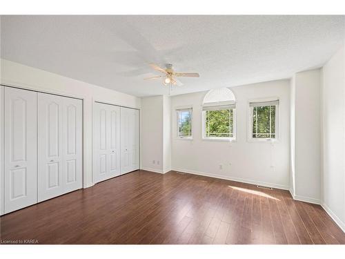 430 Laura Avenue, Kingston, ON - Indoor Photo Showing Other Room