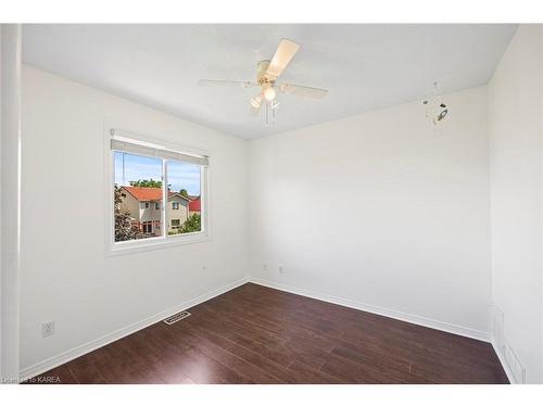 430 Laura Avenue, Kingston, ON - Indoor Photo Showing Other Room