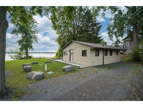 4113 County Rd 9, Napanee, ON - Outdoor