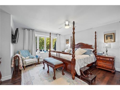 372 Dundas Street W, Napanee, ON - Indoor Photo Showing Bedroom