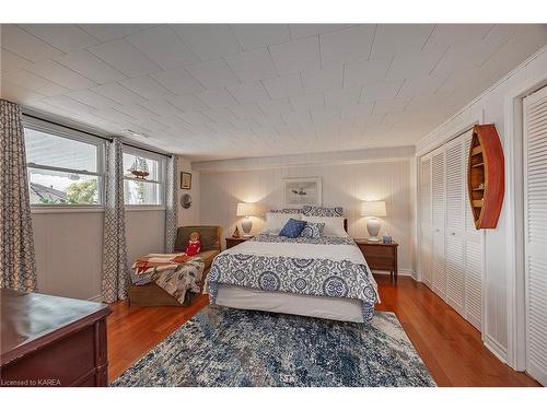 372 Dundas Street W, Napanee, ON - Indoor Photo Showing Bedroom