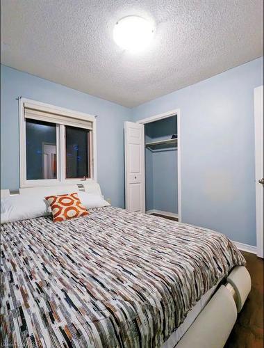 714 Portsmouth Avenue, Kingston, ON - Indoor Photo Showing Bedroom