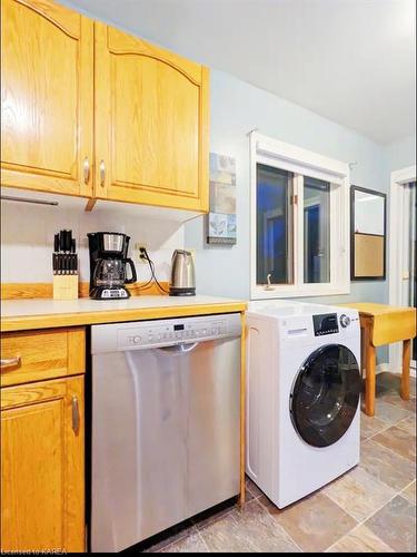 714 Portsmouth Avenue, Kingston, ON - Indoor Photo Showing Laundry Room