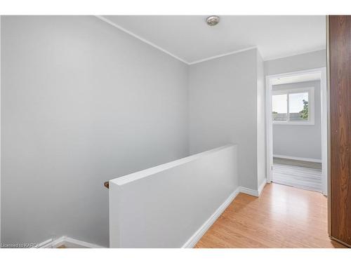 930 Oakview Avenue, Kingston, ON - Indoor Photo Showing Other Room