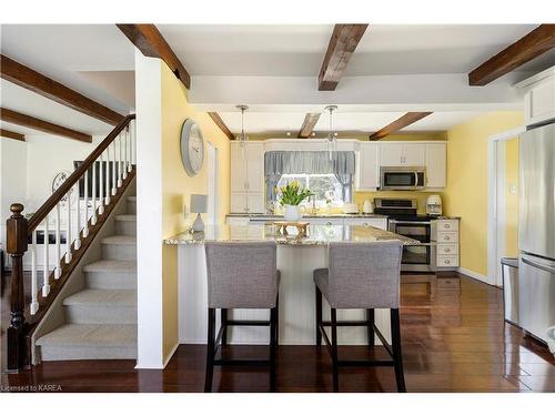 4068 County Road 29, Elizabethtown, ON - Indoor Photo Showing Kitchen With Upgraded Kitchen