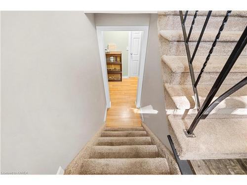 102 Wright Place, Napanee, ON - Indoor Photo Showing Other Room