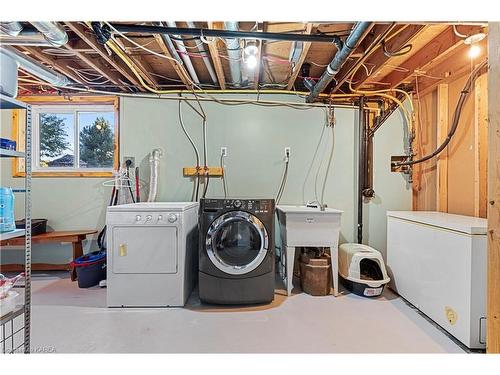 102 Wright Place, Napanee, ON - Indoor Photo Showing Laundry Room