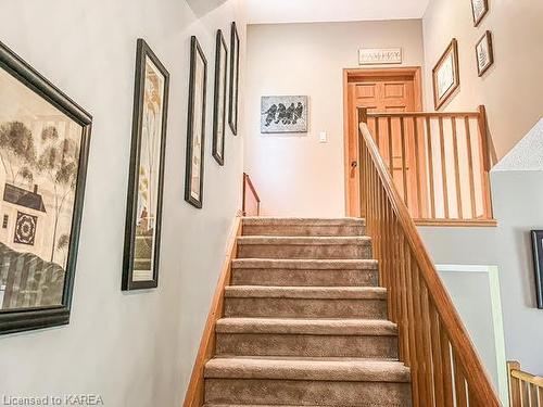 939 Ellen Avenue, Kingston, ON - Indoor Photo Showing Other Room