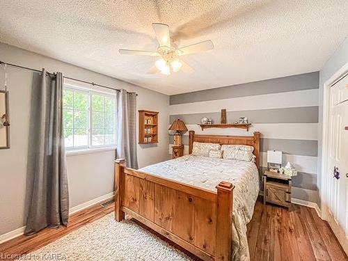 939 Ellen Avenue, Kingston, ON - Indoor Photo Showing Bedroom