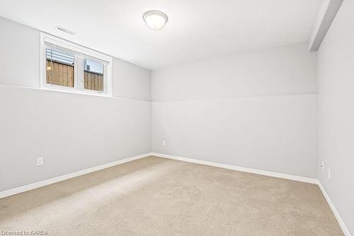 1509 Albany Drive, Kingston, ON - Indoor Photo Showing Other Room