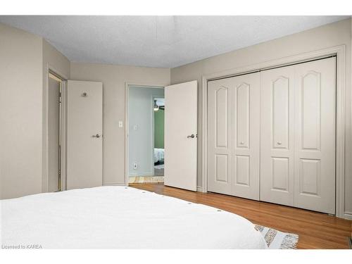 787 Old Colony Road, Kingston, ON - Indoor Photo Showing Bedroom