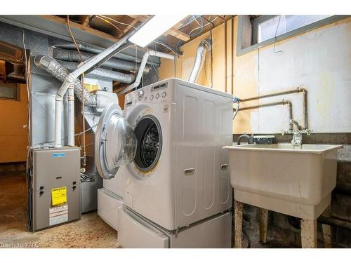 787 Old Colony Road, Kingston, ON - Indoor Photo Showing Laundry Room