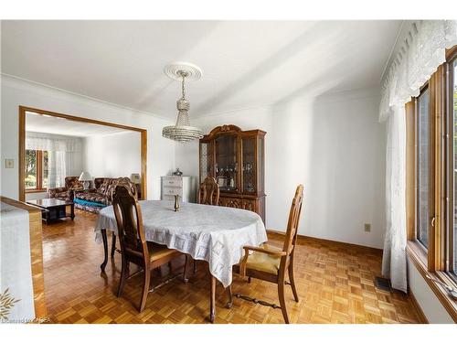 617 Rivermeade Avenue, Kingston, ON - Indoor Photo Showing Dining Room