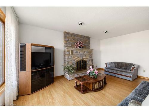 617 Rivermeade Avenue, Kingston, ON - Indoor Photo Showing Living Room With Fireplace