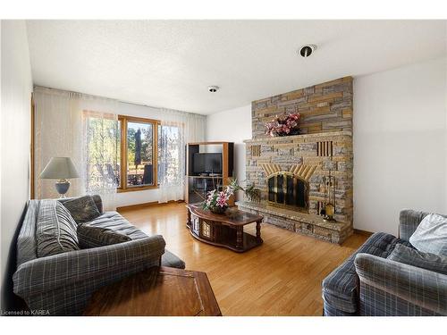 617 Rivermeade Avenue, Kingston, ON - Indoor Photo Showing Living Room With Fireplace