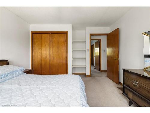 617 Rivermeade Avenue, Kingston, ON - Indoor Photo Showing Bedroom