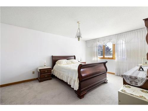 617 Rivermeade Avenue, Kingston, ON - Indoor Photo Showing Bedroom