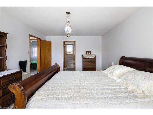 617 Rivermeade Avenue, Kingston, ON - Indoor Photo Showing Bedroom