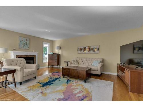 571 Monterey Court, Kingston, ON - Indoor Photo Showing Living Room With Fireplace