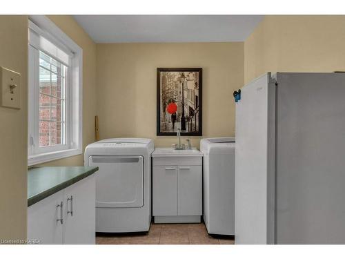 571 Monterey Court, Kingston, ON - Indoor Photo Showing Laundry Room