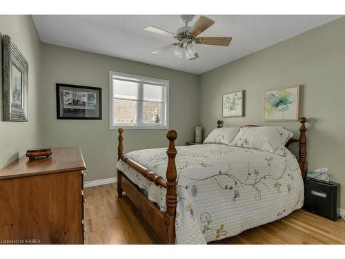 571 Monterey Court, Kingston, ON - Indoor Photo Showing Bedroom