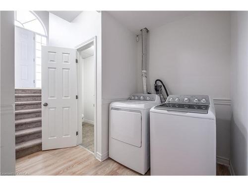 160 Briceland Street, Kingston, ON - Indoor Photo Showing Laundry Room