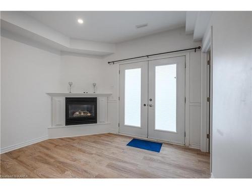 160 Briceland Street, Kingston, ON - Indoor Photo Showing Living Room With Fireplace