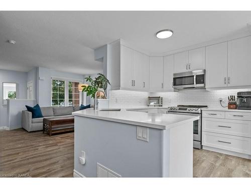 1902 Berrywood Crescent, Kingston, ON - Indoor Photo Showing Kitchen With Upgraded Kitchen