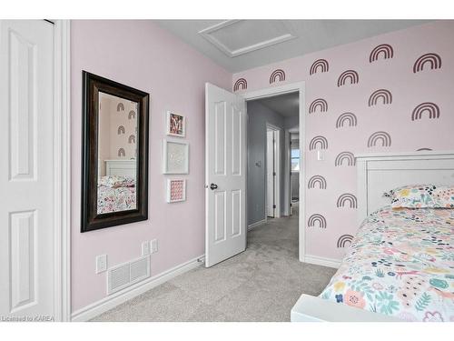 1902 Berrywood Crescent, Kingston, ON - Indoor Photo Showing Bedroom