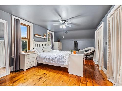 373 Dundas Street W, Napanee, ON - Indoor Photo Showing Bedroom