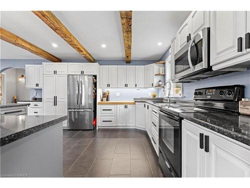 581 Concession Road 8, Westport, ON - Indoor Photo Showing Kitchen With Upgraded Kitchen