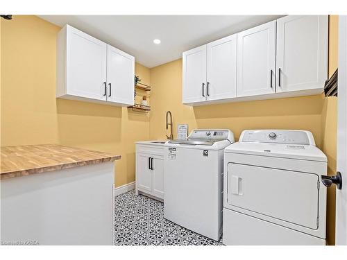 413 Westgate Court, Kingston, ON - Indoor Photo Showing Laundry Room