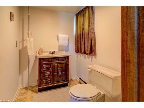 258 Arthur Street, Gananoque, ON - Indoor Photo Showing Bathroom