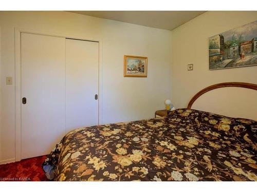 258 Arthur Street, Gananoque, ON - Indoor Photo Showing Bedroom