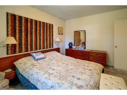 258 Arthur Street, Gananoque, ON - Indoor Photo Showing Bedroom