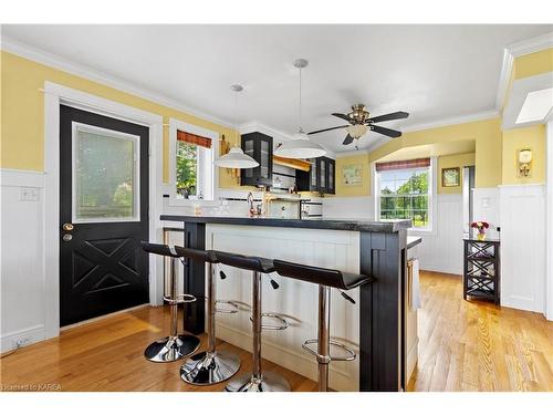 4291 Old Hwy 2, Belleville, ON - Indoor Photo Showing Kitchen